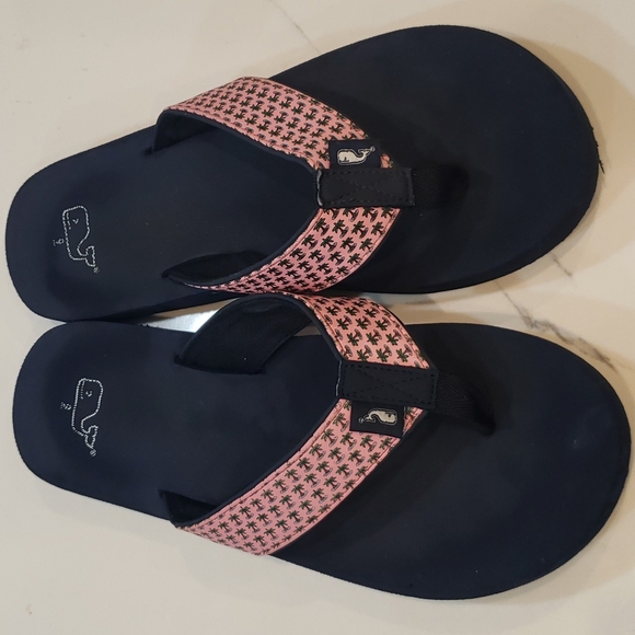 Vineyard Vines Other - Vinyard vines mens flip flops size 9